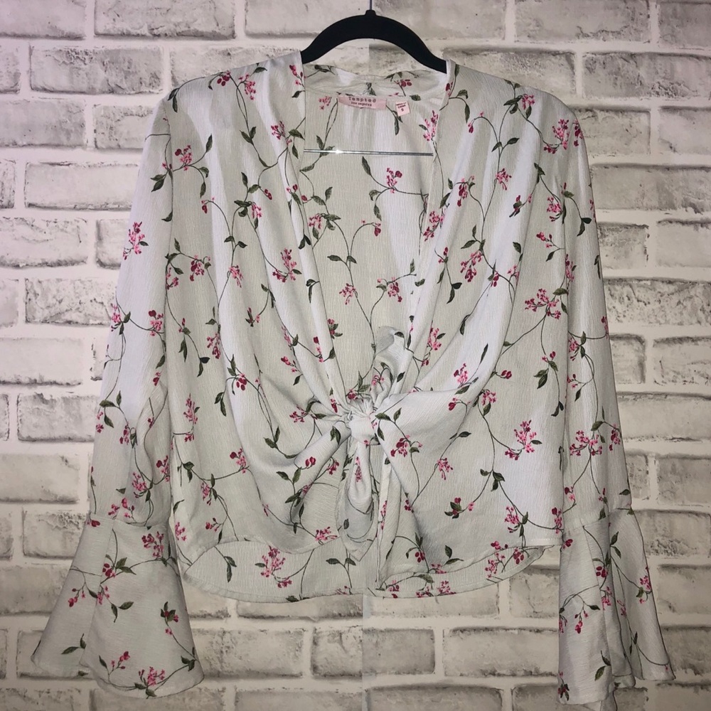 🦋Tempted Los Ángeles Floral Tie & Bell Sleeves Top